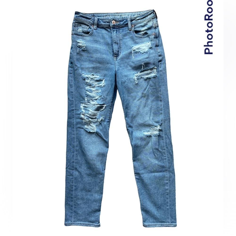 American Eagle | American Eagle Distressed Mom Jeans